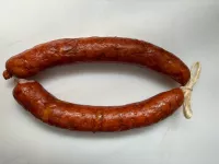 Farmářská klobása s Jallapeňos papričkami, Chedarem a medem